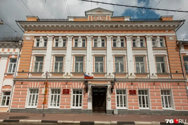 Мэру Ярославля повысят зарплату и оплатят аренду жилья
